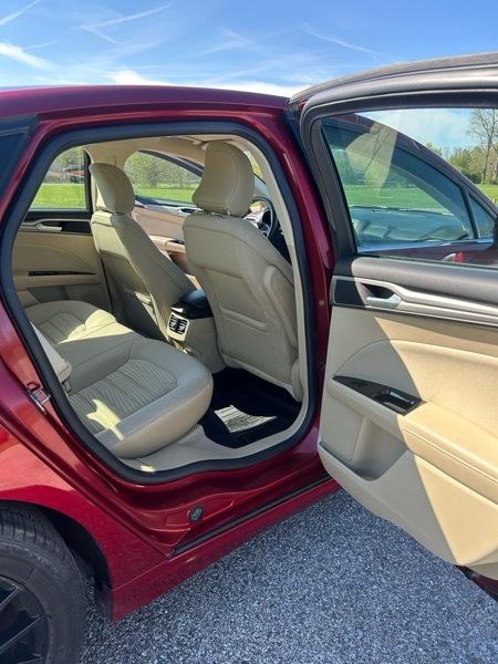 Ford Fusion SE 2016
