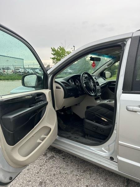 Dodge Grand Caravan SXT 2012