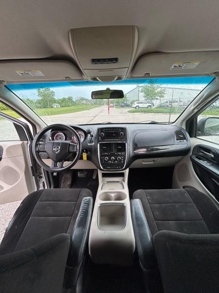 Dodge Grand Caravan SXT 2012