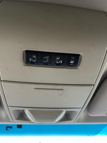 Dodge Grand Caravan SXT 2012