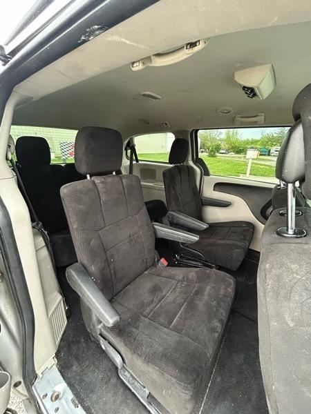 Dodge Grand Caravan SXT 2012