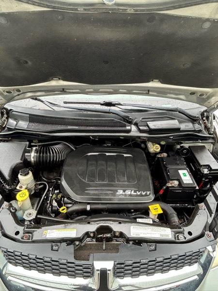 Dodge Grand Caravan SXT 2012