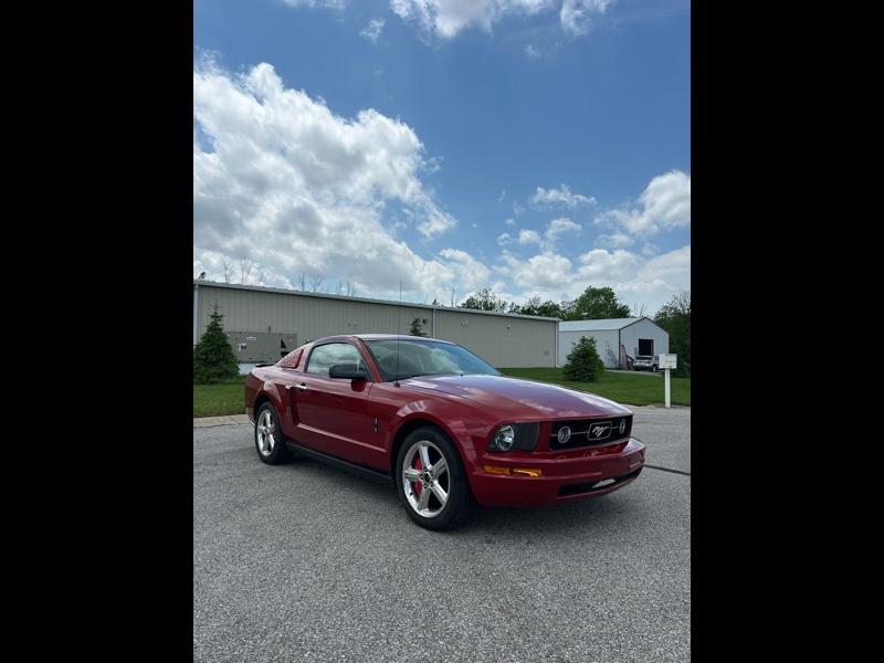 2008 Ford Mustang V6 Deluxe Coupe