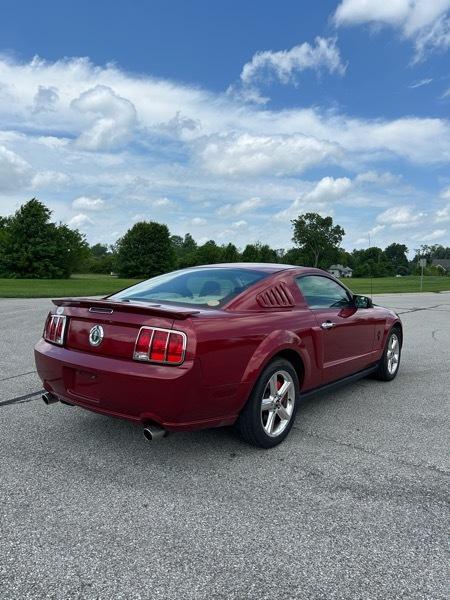 Ford Mustang V6 Deluxe Coupe 2008
