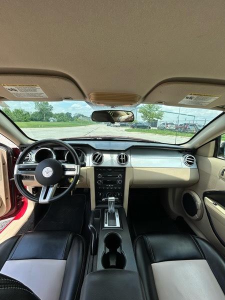 Ford Mustang V6 Deluxe Coupe 2008