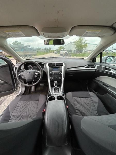 Ford Fusion S 2013