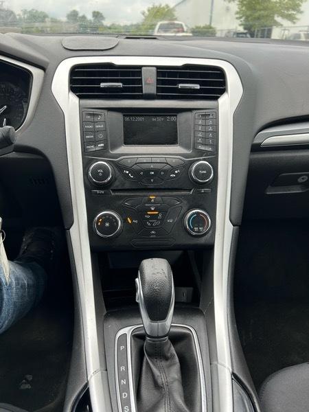 Ford Fusion S 2013