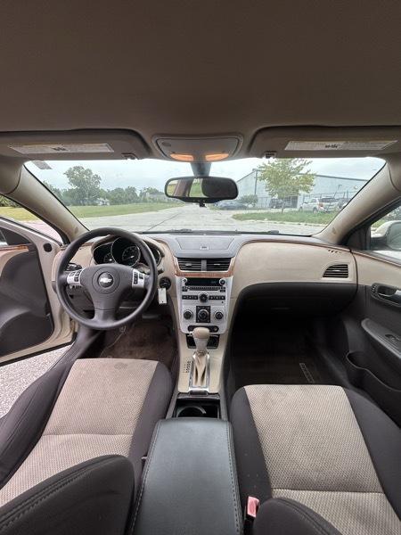 Chevrolet Malibu 1LT 2010