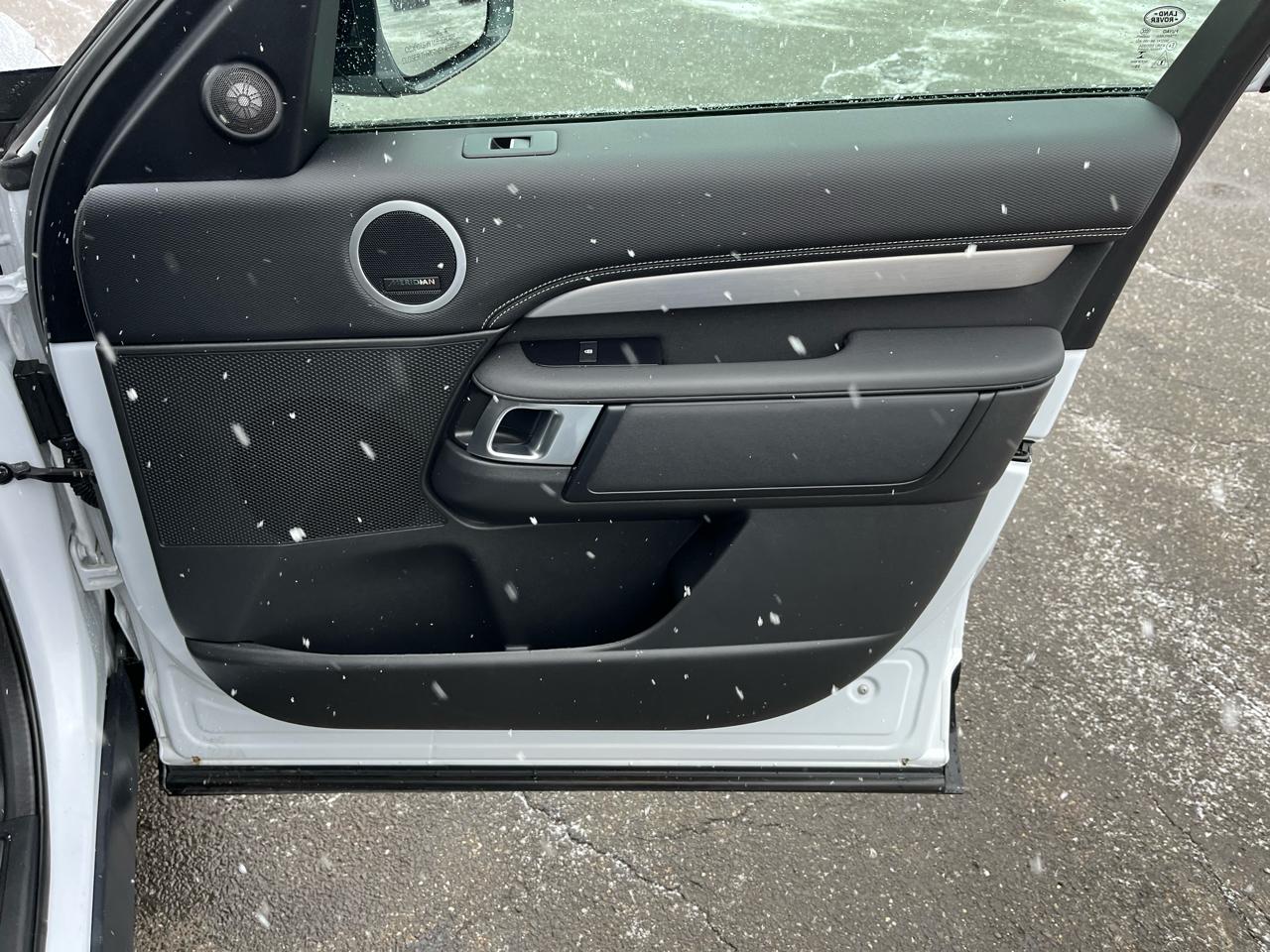 Land Rover Discovery R-Dynamic S 2021