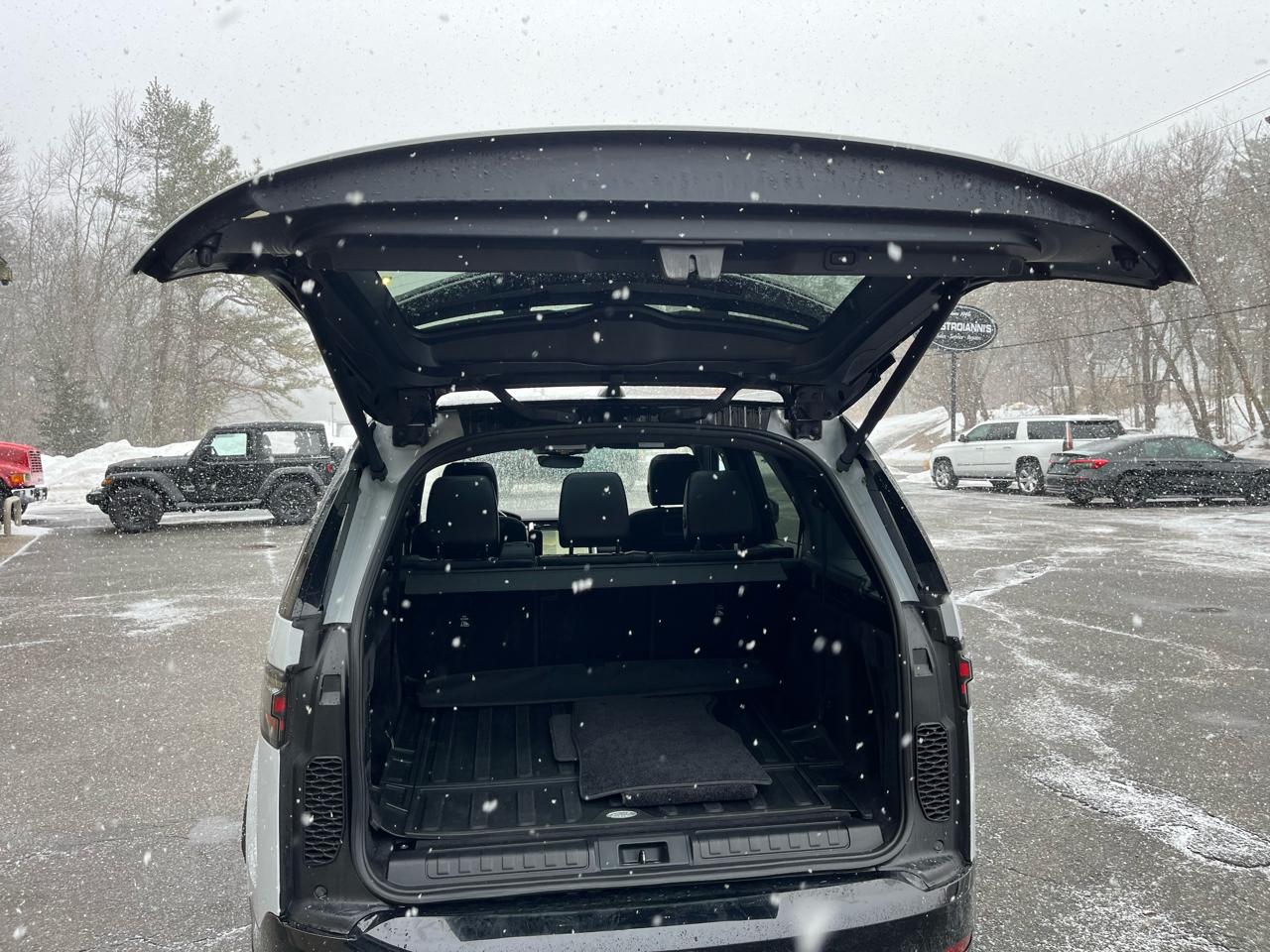 Land Rover Discovery R-Dynamic S 2021