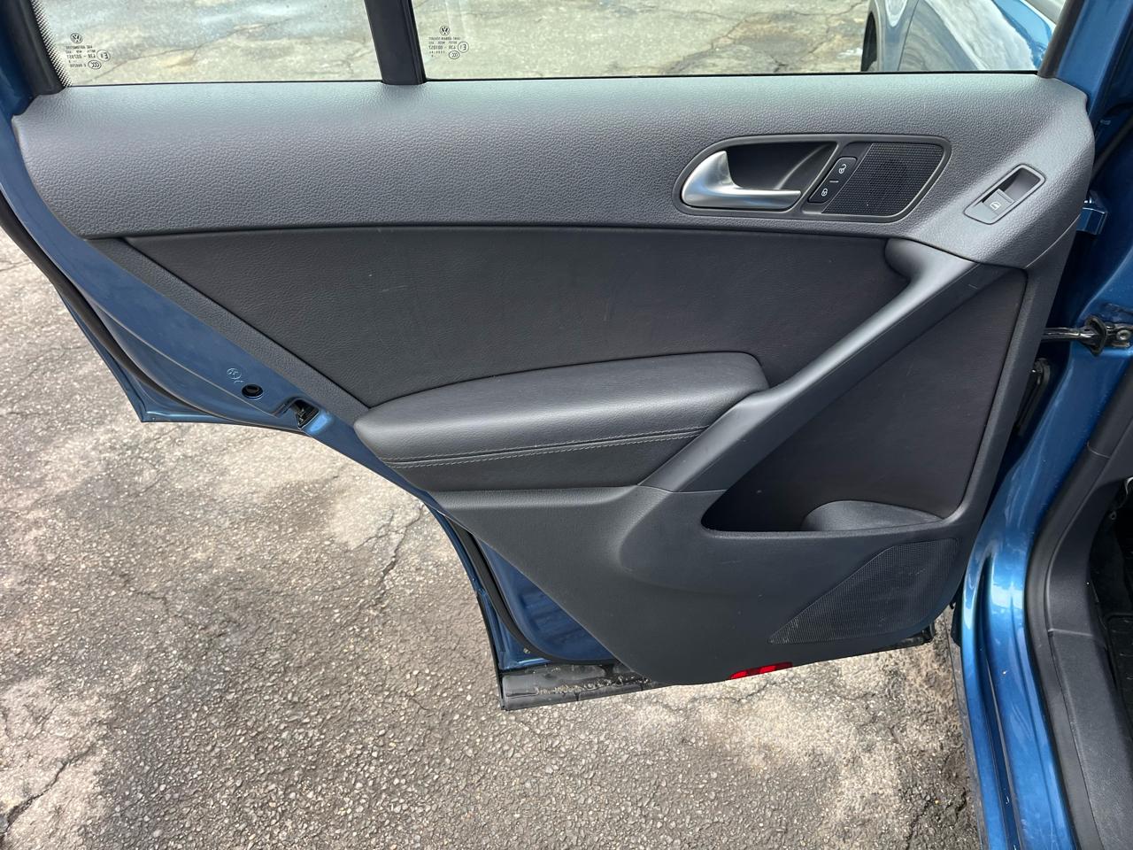 Volkswagen Tiguan S 4Motion 2017