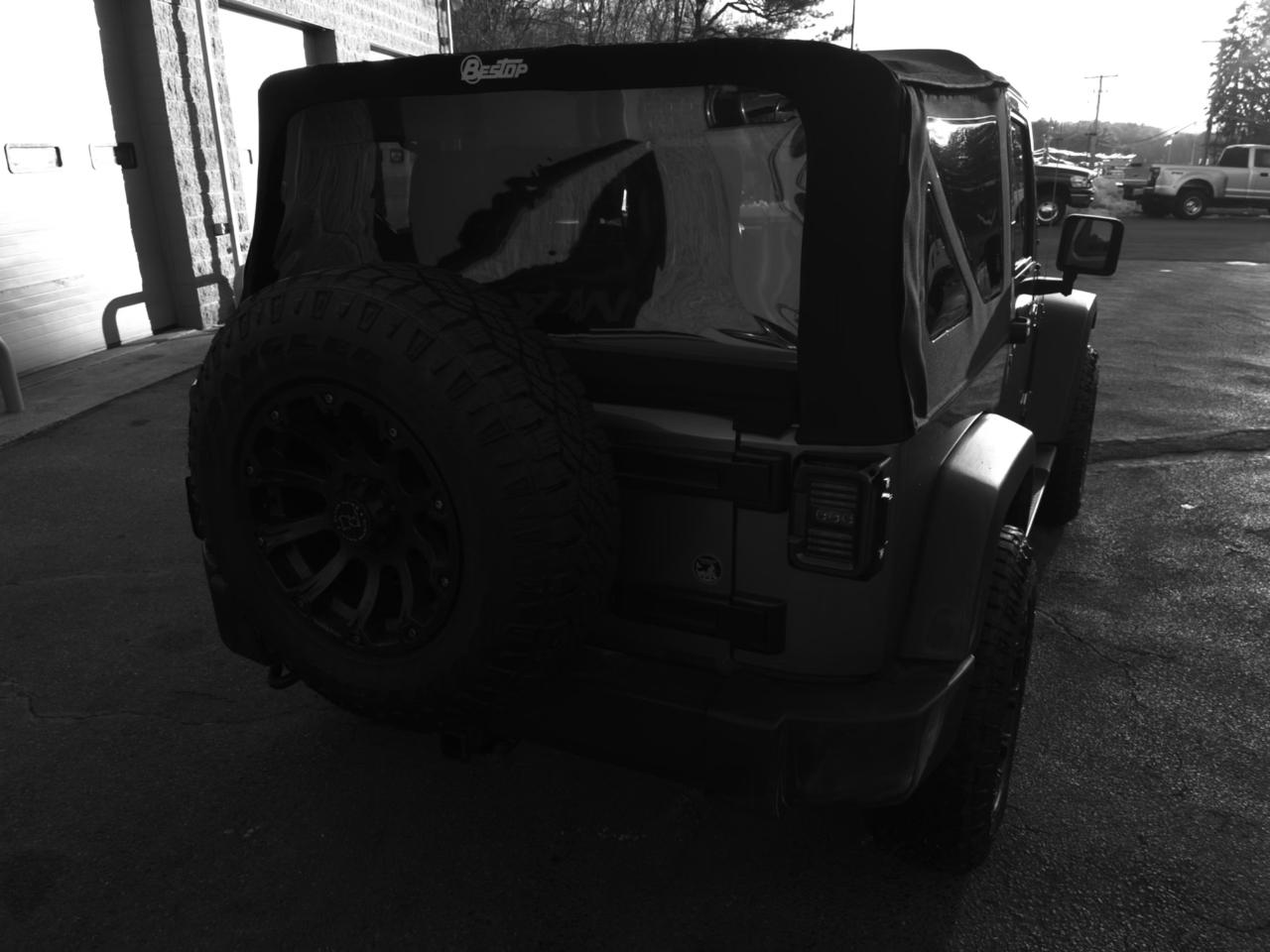 Jeep Wrangler Sport 4WD 2010