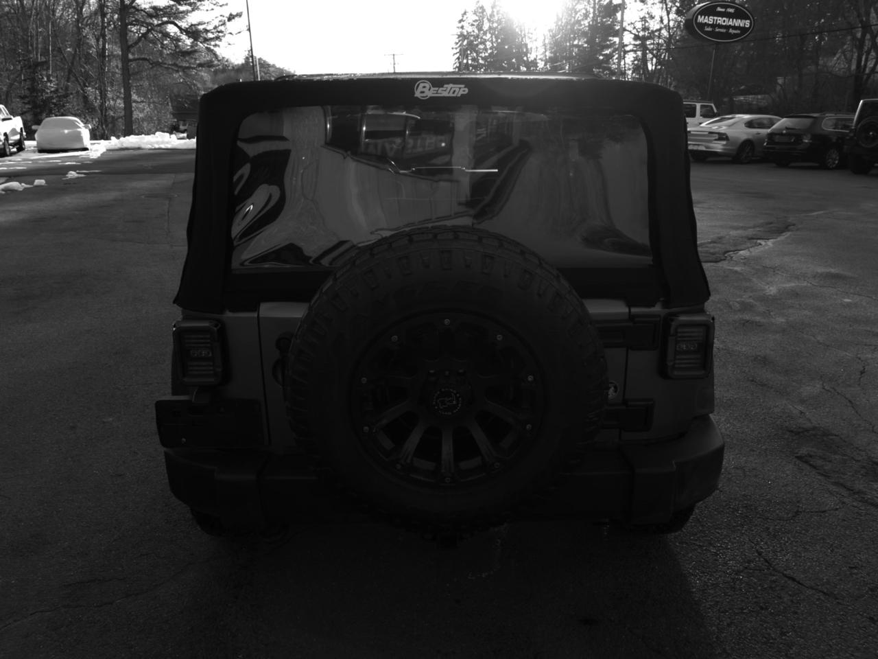 Jeep Wrangler Sport 4WD 2010