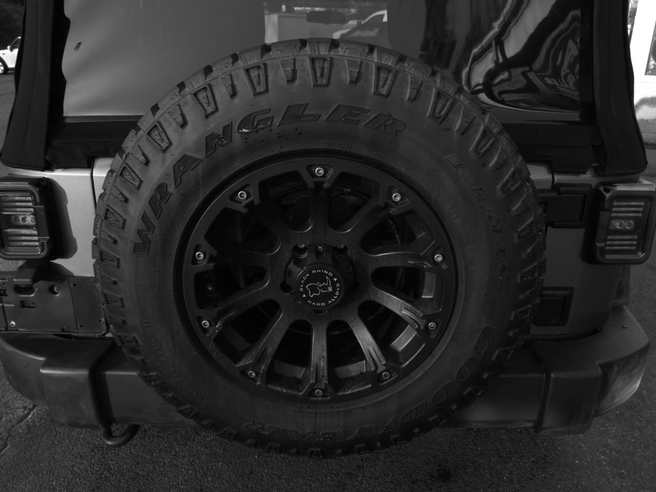 Jeep Wrangler Sport 4WD 2010