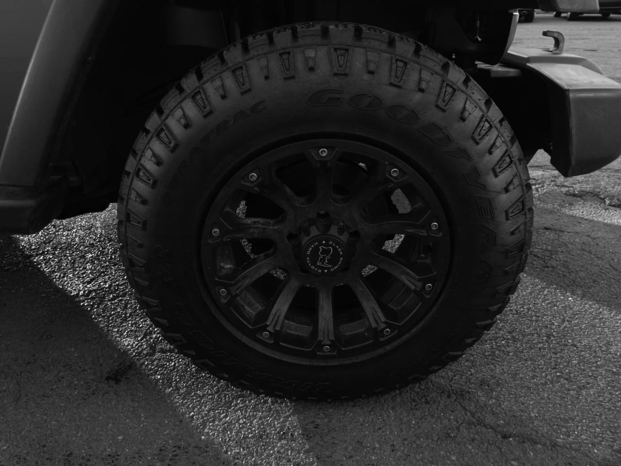 Jeep Wrangler Sport 4WD 2010