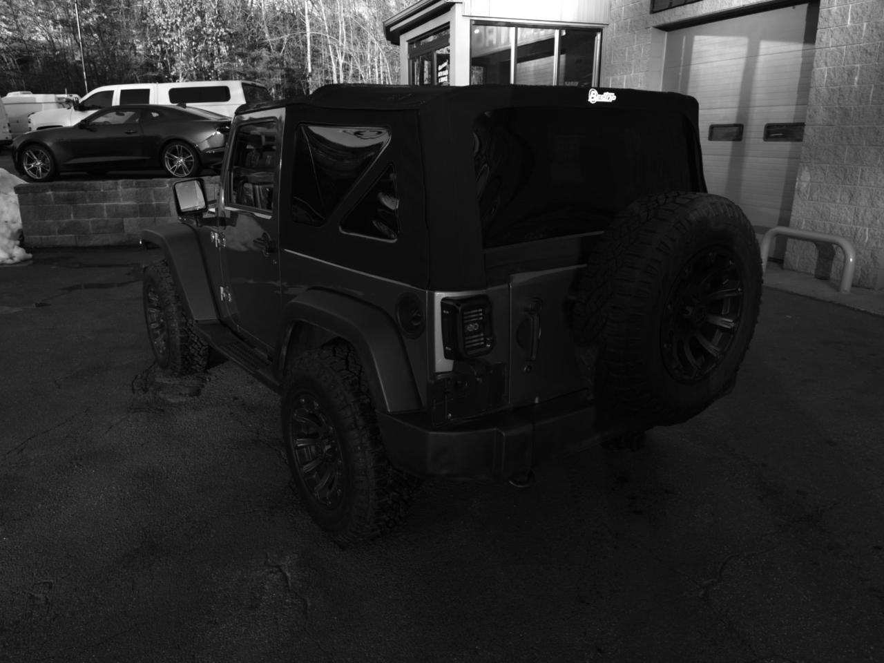 Jeep Wrangler Sport 4WD 2010