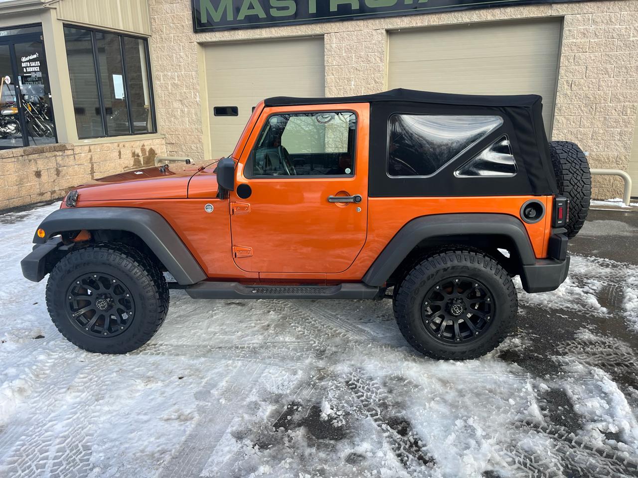 Jeep Wrangler Sport 4WD 2010