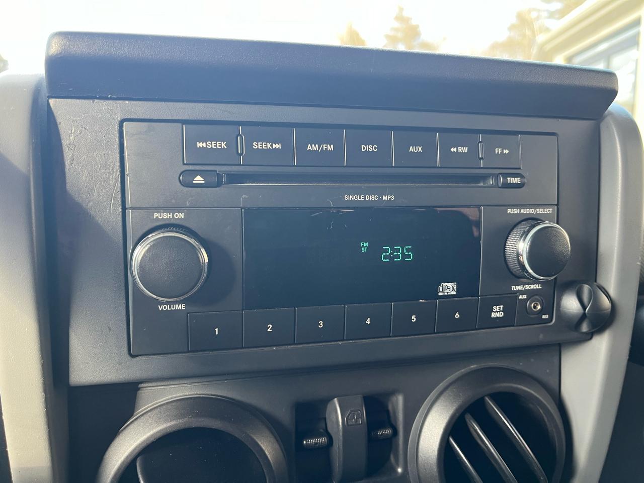 Jeep Wrangler Sport 4WD 2010