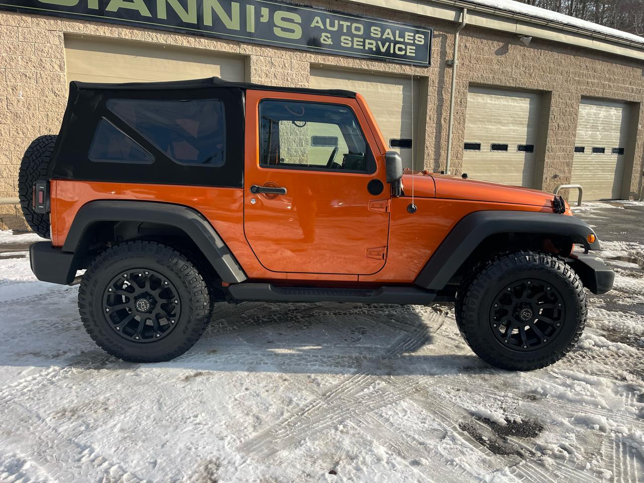 Jeep Wrangler Sport 4WD 2010