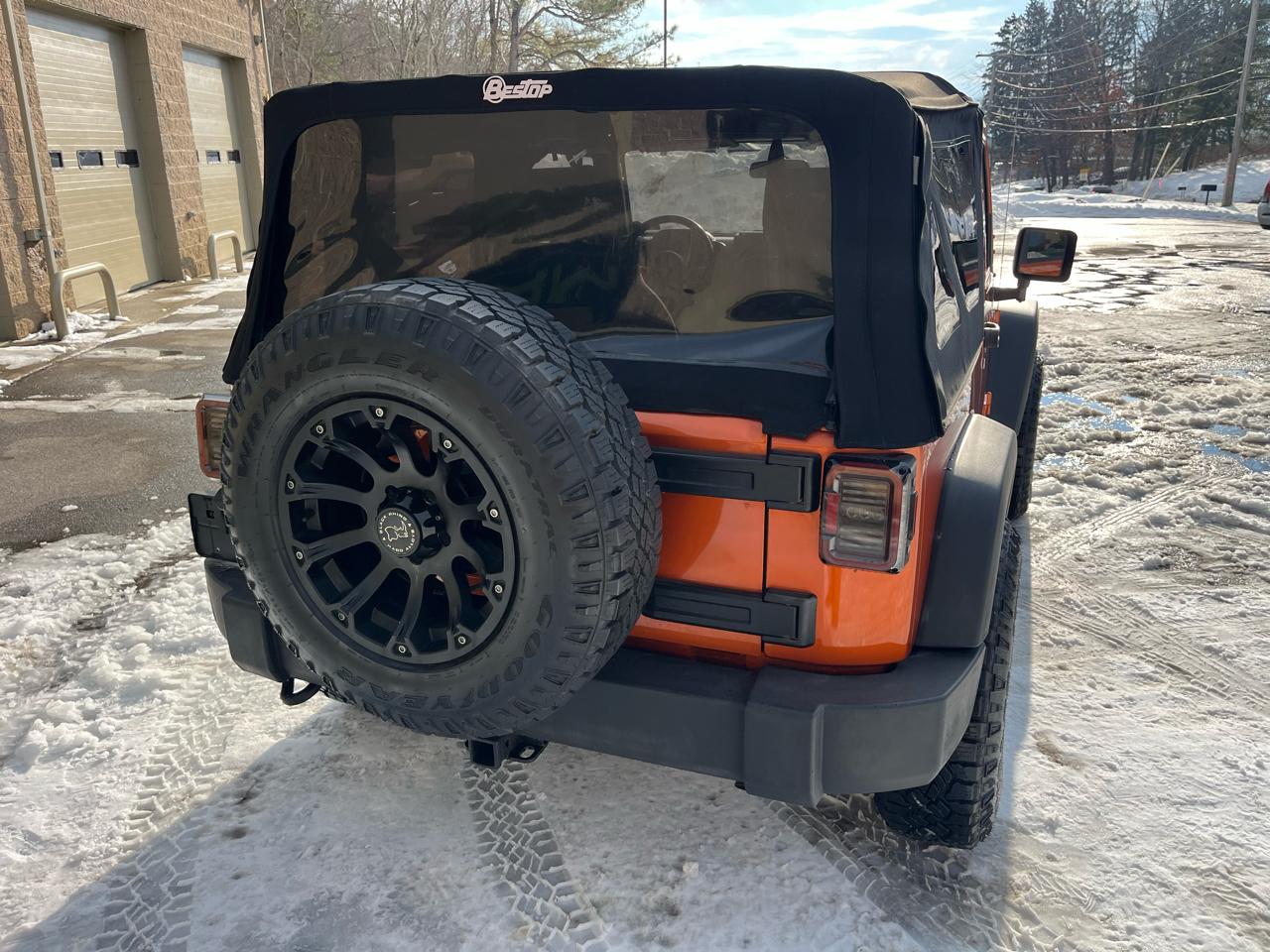Jeep Wrangler Sport 4WD 2010