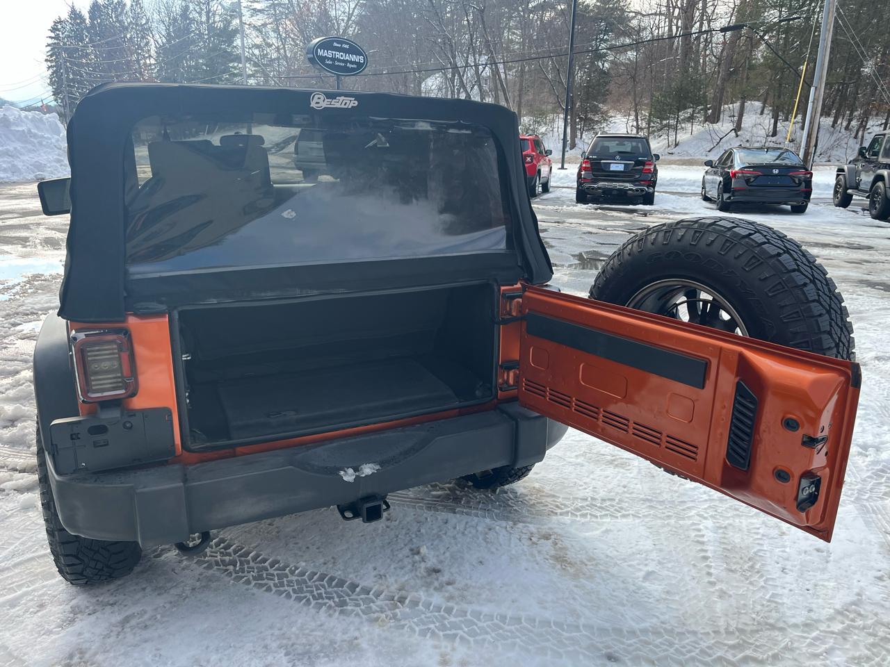 Jeep Wrangler Sport 4WD 2010