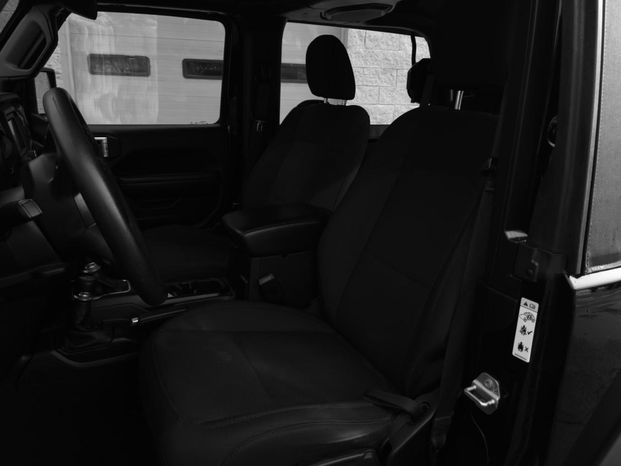 Jeep Wrangler Sport 4WD 2019