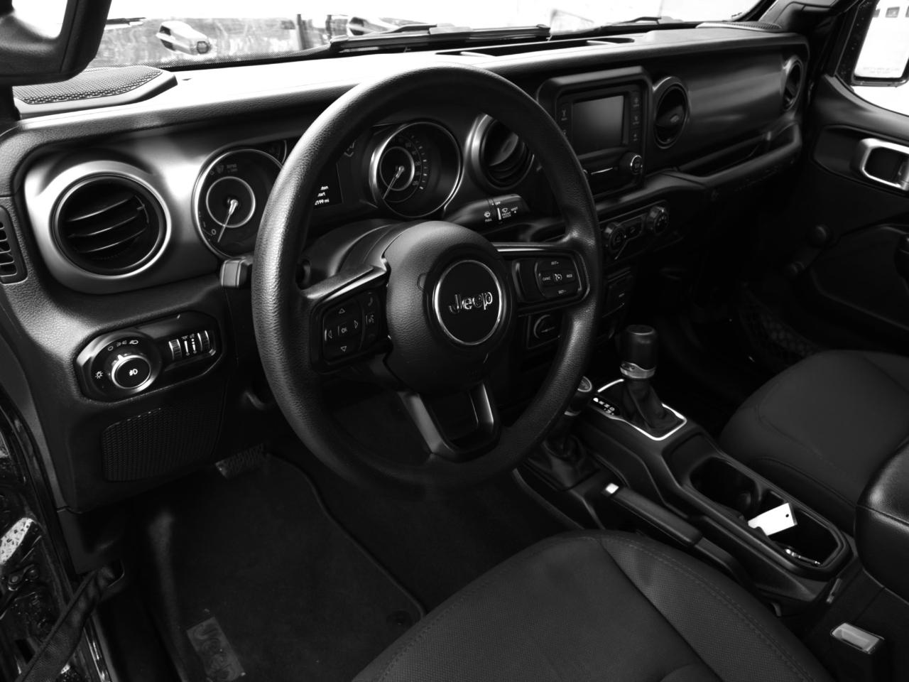 Jeep Wrangler Sport 4WD 2019