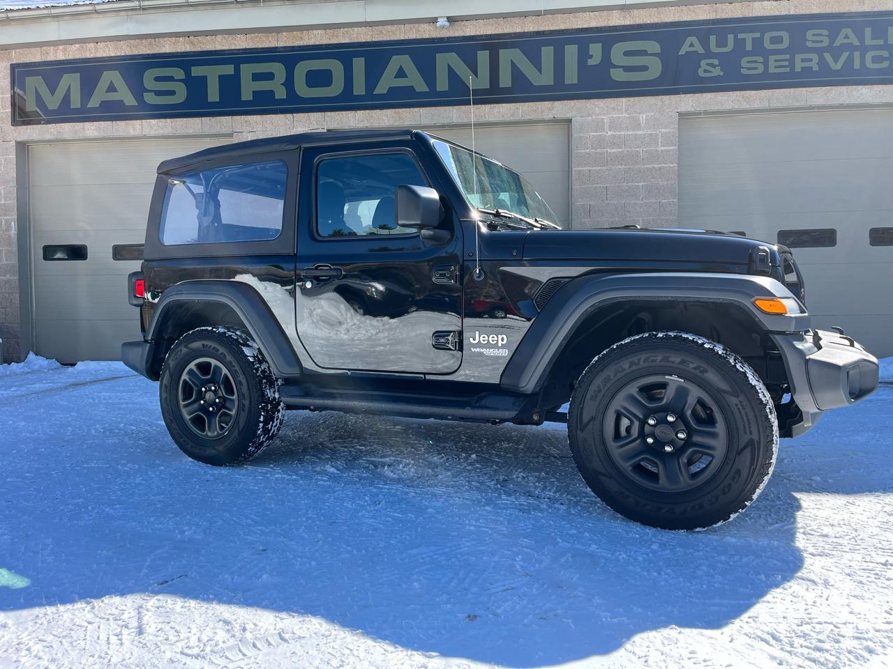 Jeep Wrangler Sport 4WD 2019