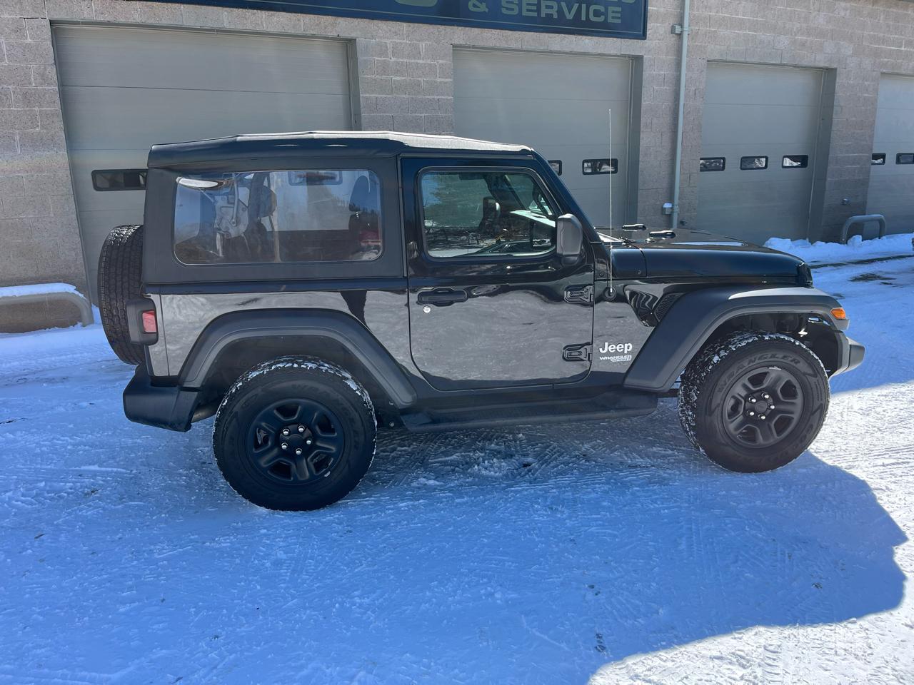 Jeep Wrangler Sport 4WD 2019