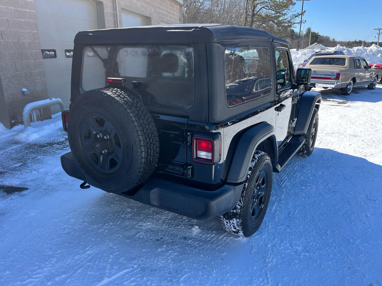 Jeep Wrangler Sport 4WD 2019