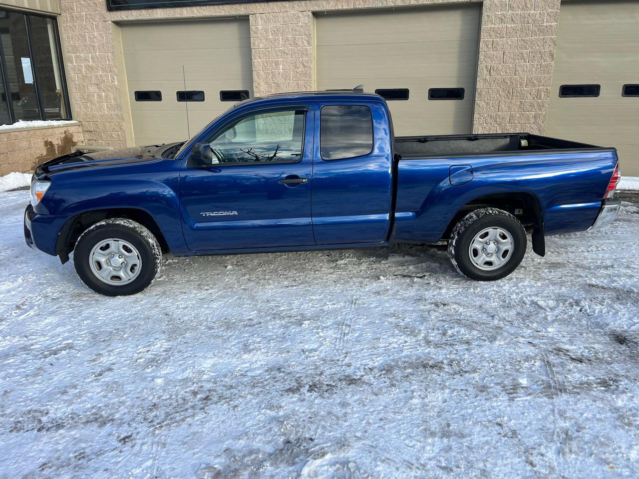 Toyota Tacoma Access Cab I4 4AT 2WD 2014