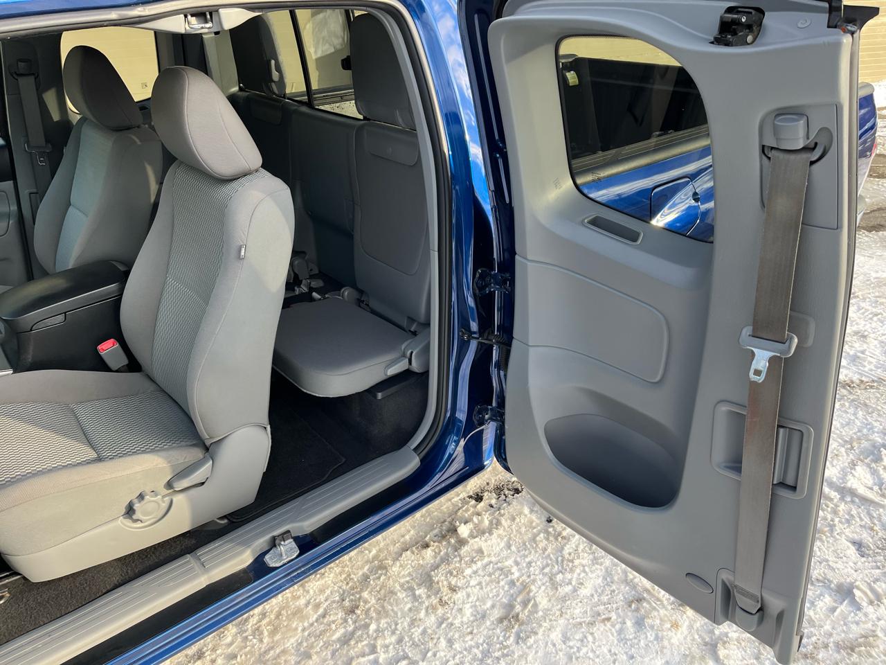 Toyota Tacoma Access Cab I4 4AT 2WD 2014