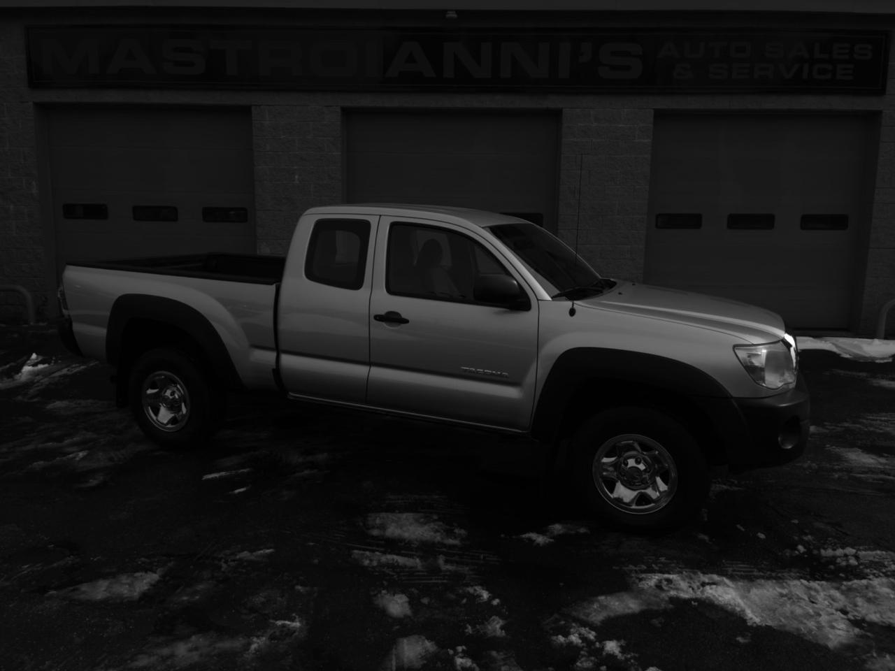 Toyota Tacoma Regular Cab I4 Automatic 2WD 2005