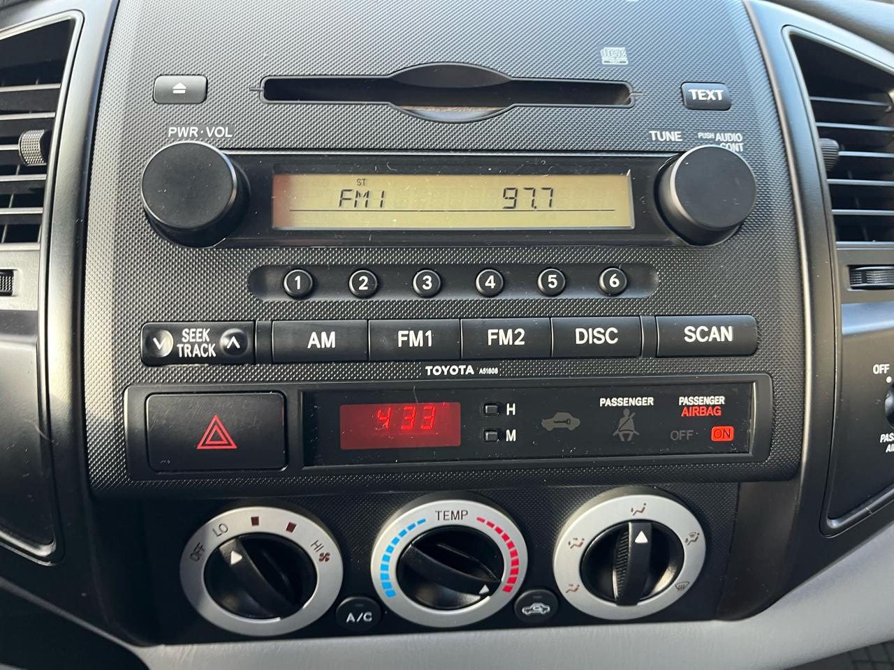 Toyota Tacoma Regular Cab I4 Automatic 2WD 2005