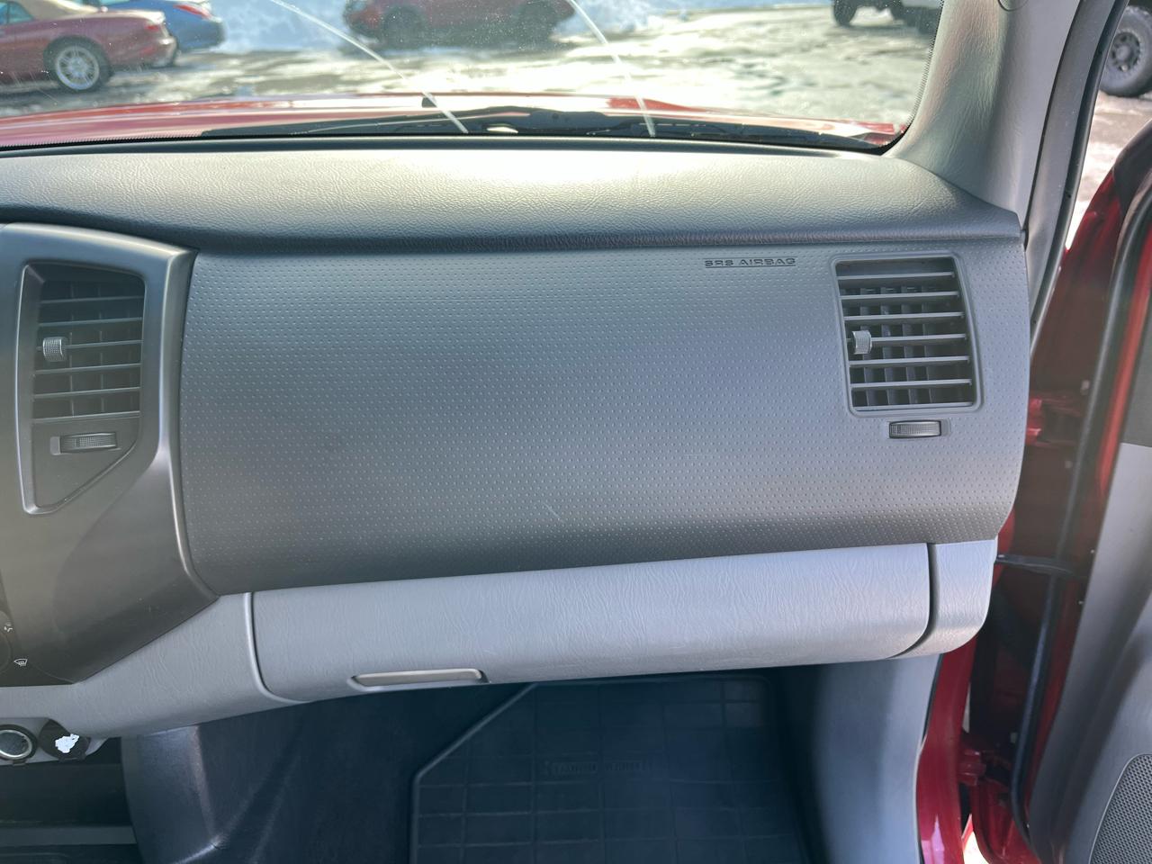 Toyota Tacoma Regular Cab 4WD 2012