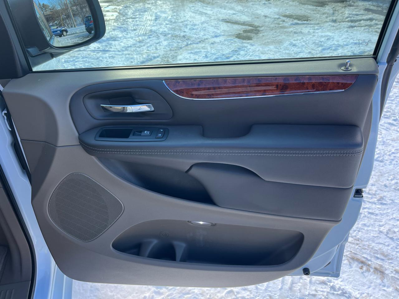 Chrysler Town & Country Touring 2016