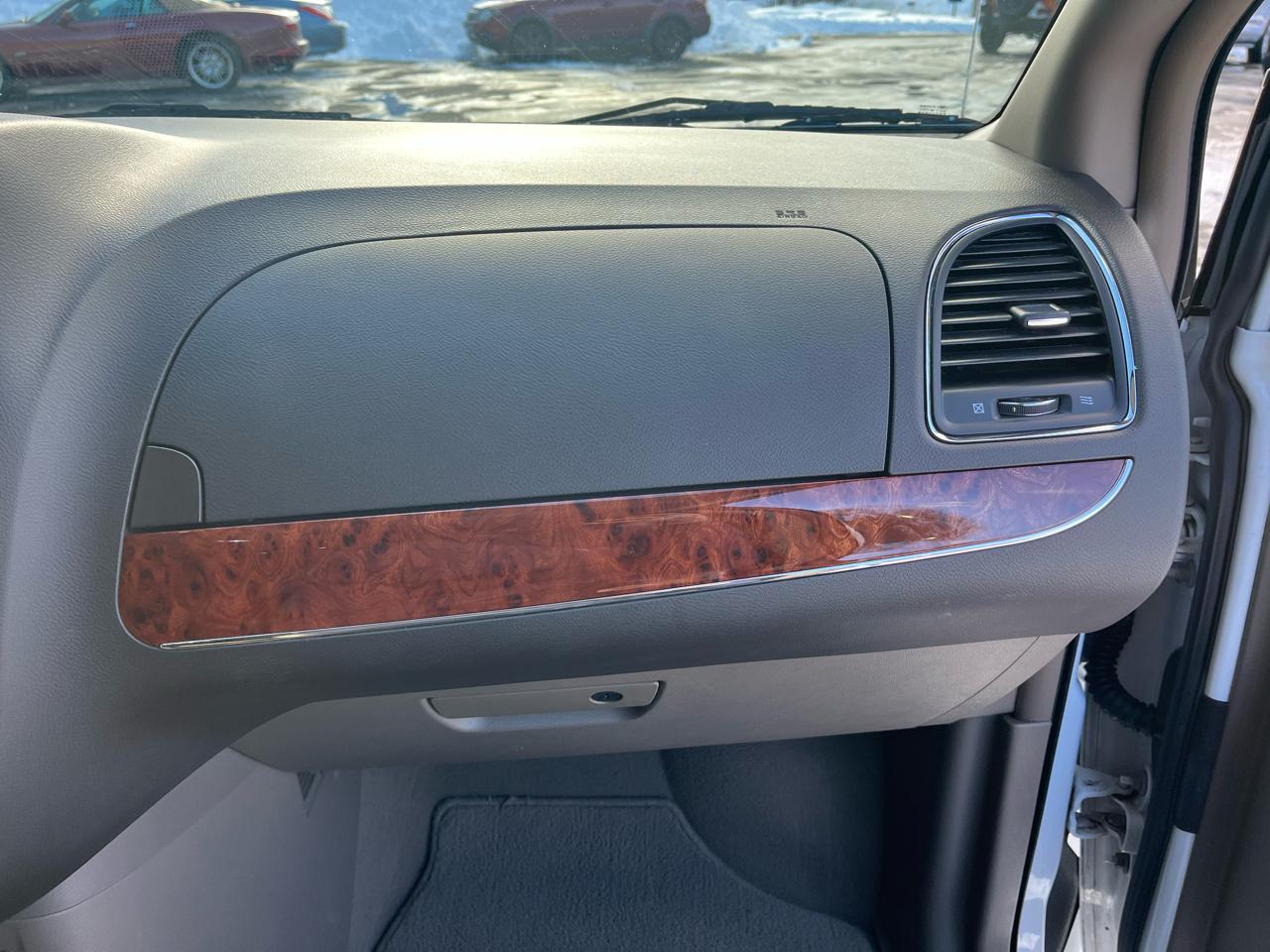 Chrysler Town & Country Touring 2016