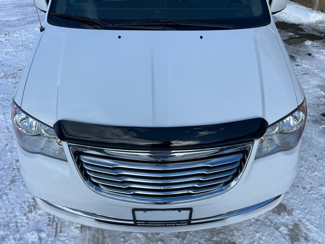 Chrysler Town & Country Touring 2016