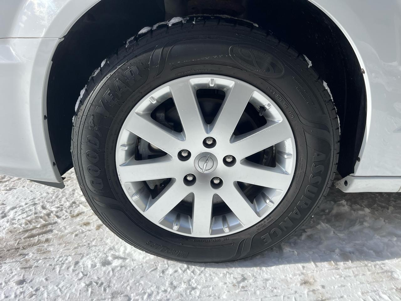 Chrysler Town & Country Touring 2016