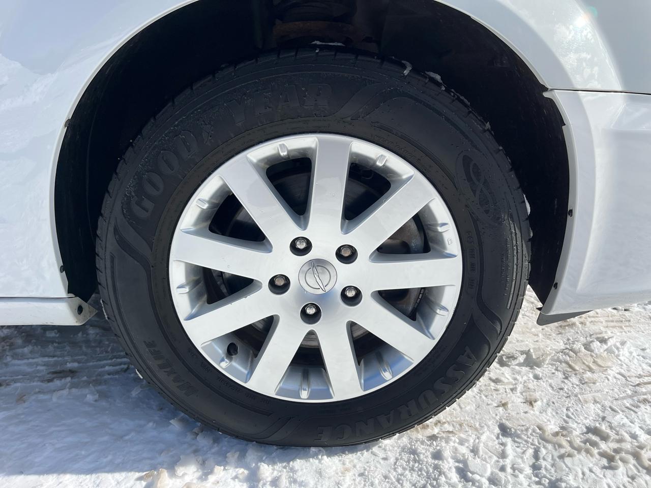 Chrysler Town & Country Touring 2016