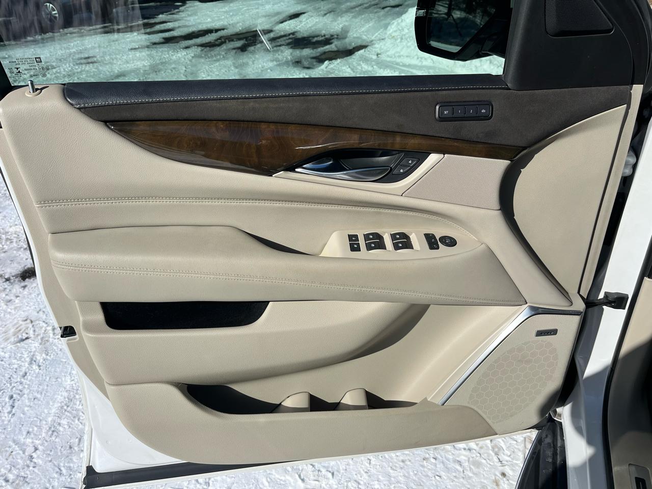 Cadillac Escalade ESV Luxury 4WD 2019