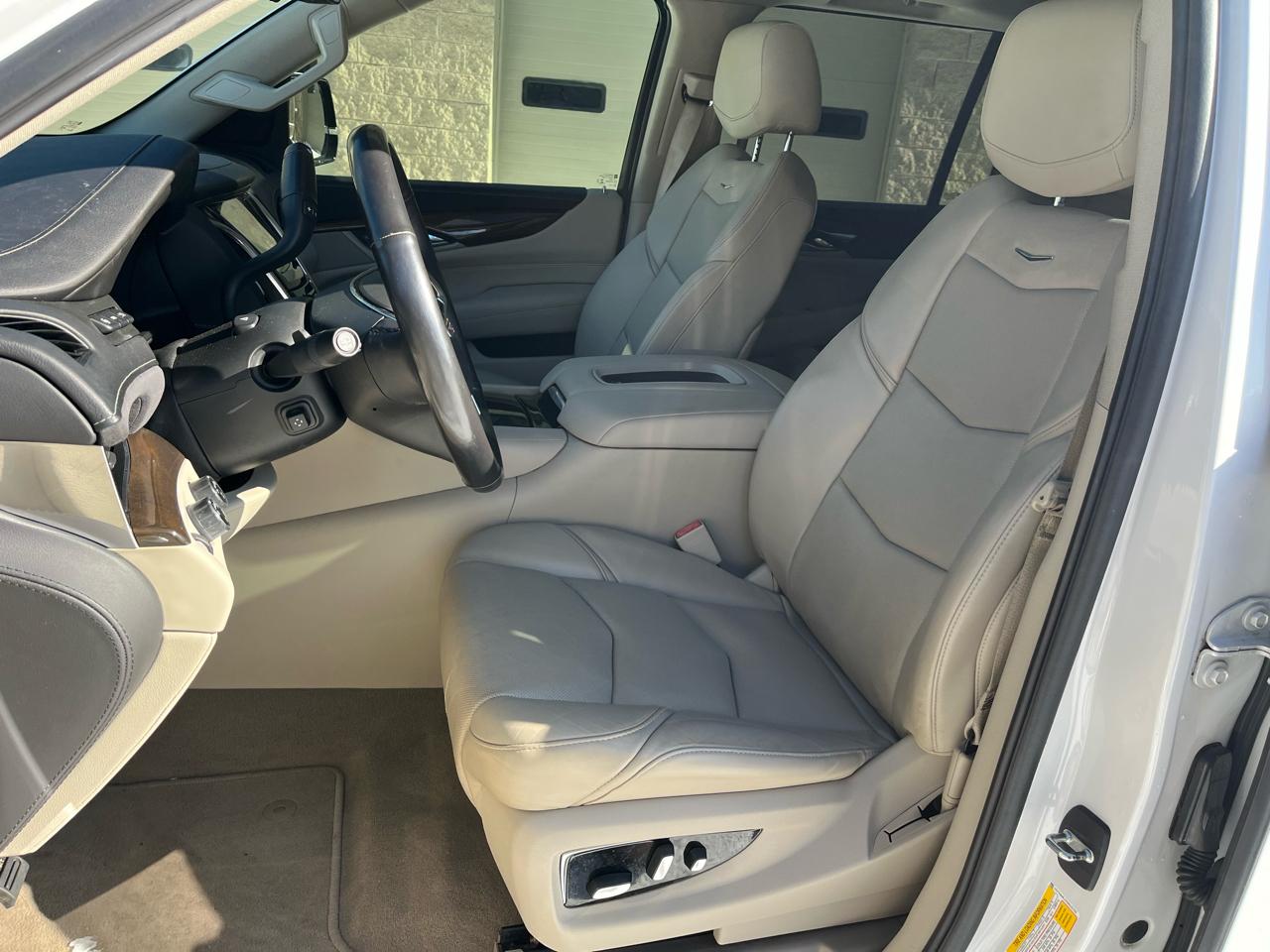 Cadillac Escalade ESV Luxury 4WD 2019