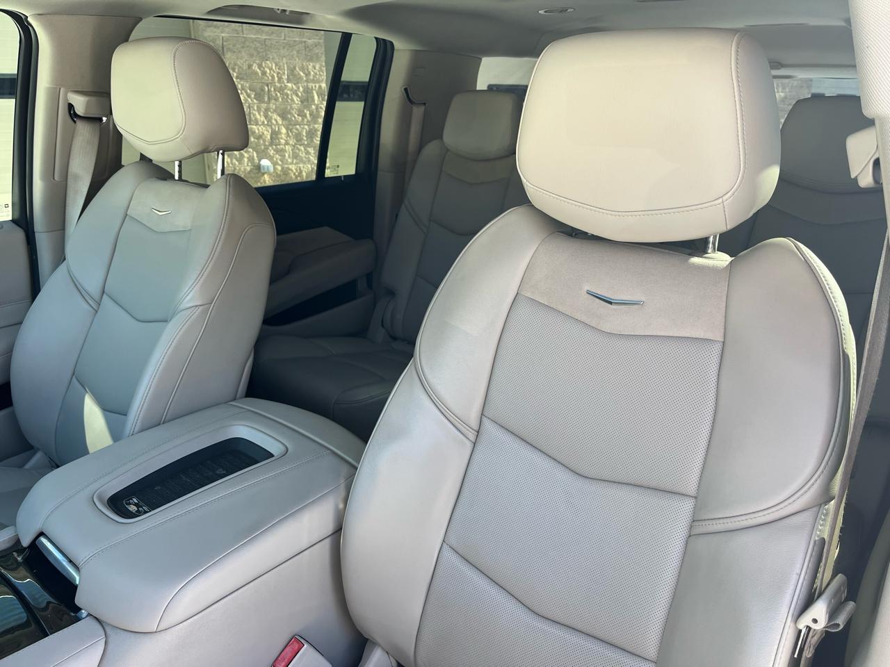 Cadillac Escalade ESV Luxury 4WD 2019