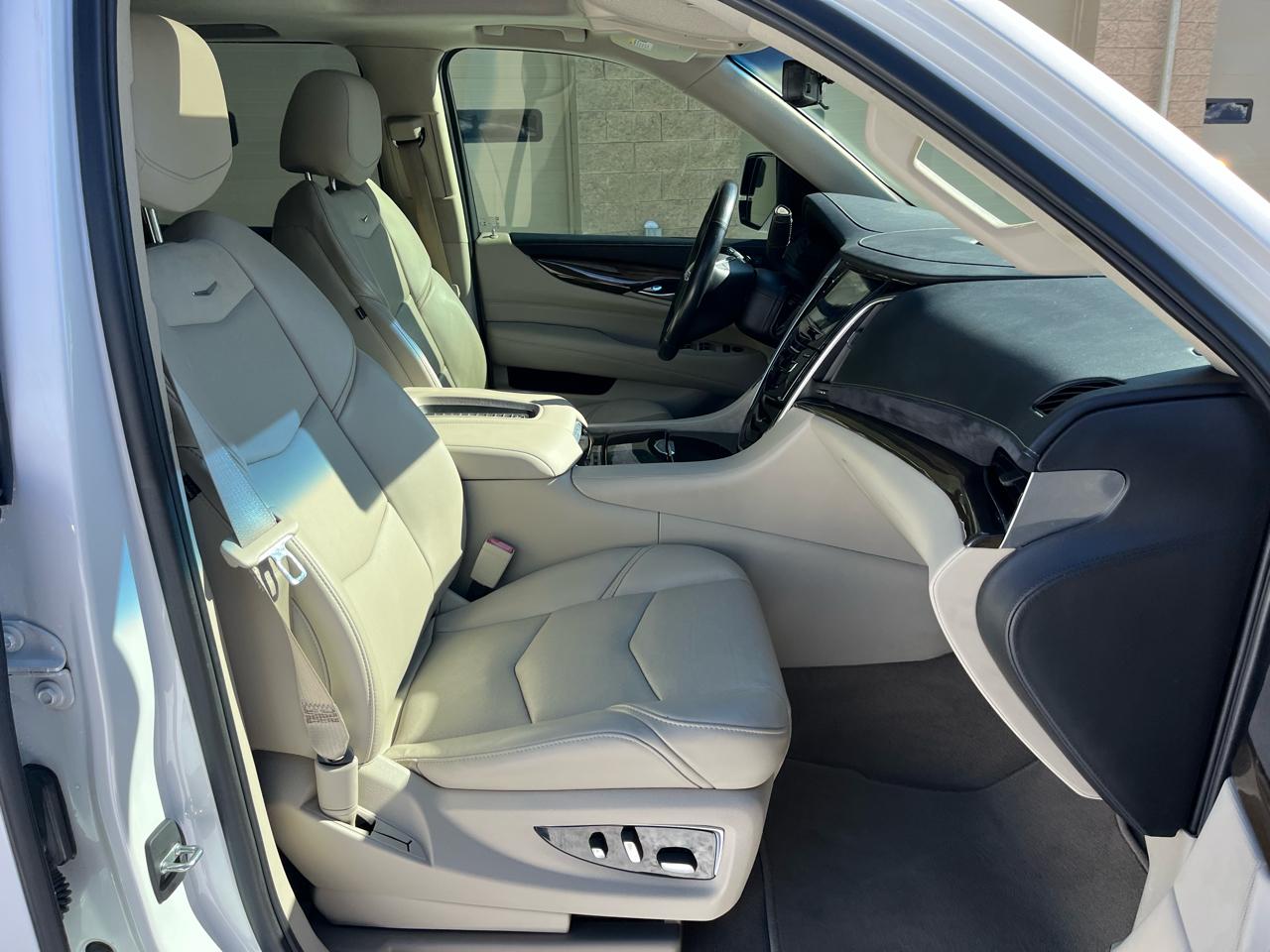 Cadillac Escalade ESV Luxury 4WD 2019