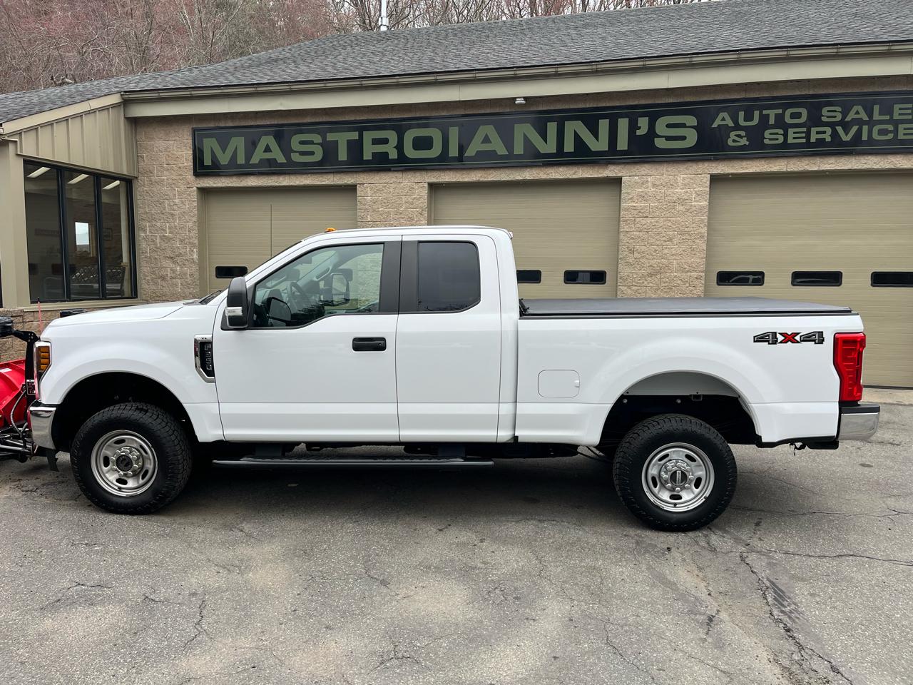 Ford F-350 SD XL SuperCab 4WD 2019
