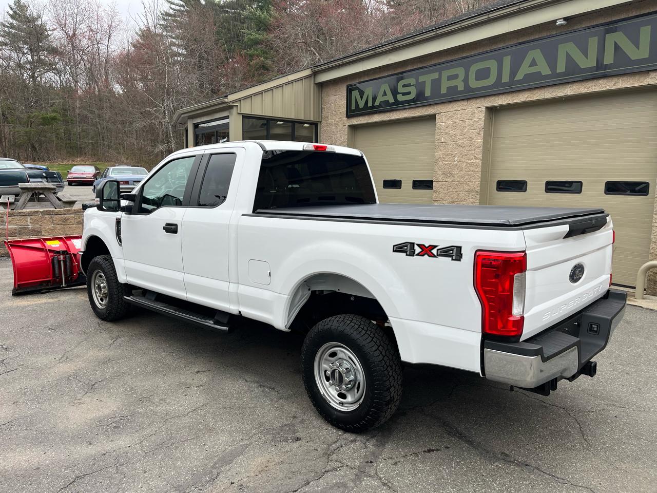 Ford F-350 SD XL SuperCab 4WD 2019