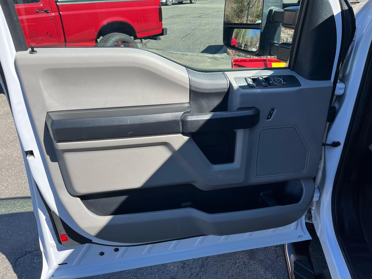 Ford F-350 SD XL SuperCab 4WD 2019