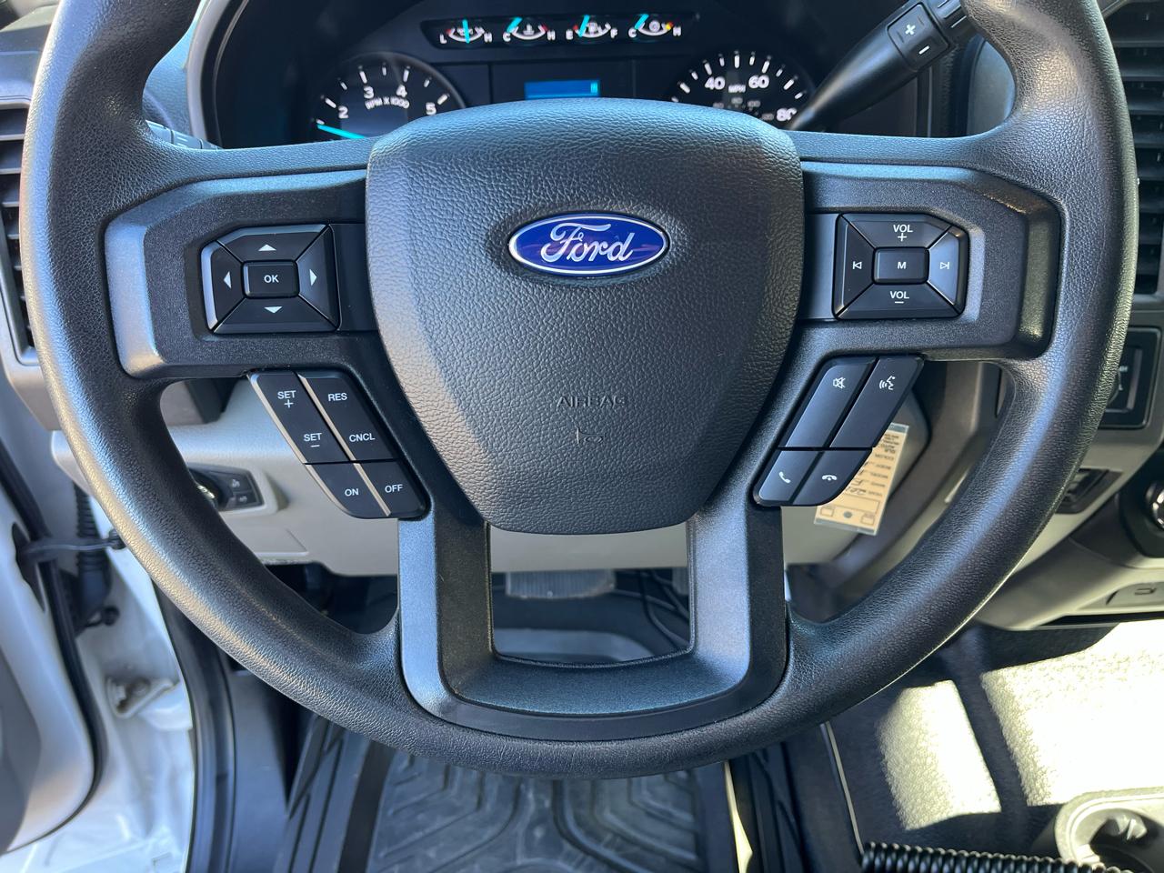 Ford F-350 SD XL SuperCab 4WD 2019