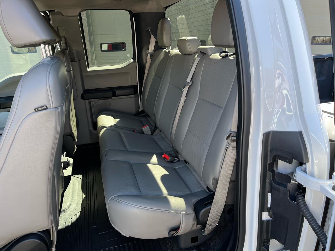 Ford F-350 SD XL SuperCab 4WD 2019