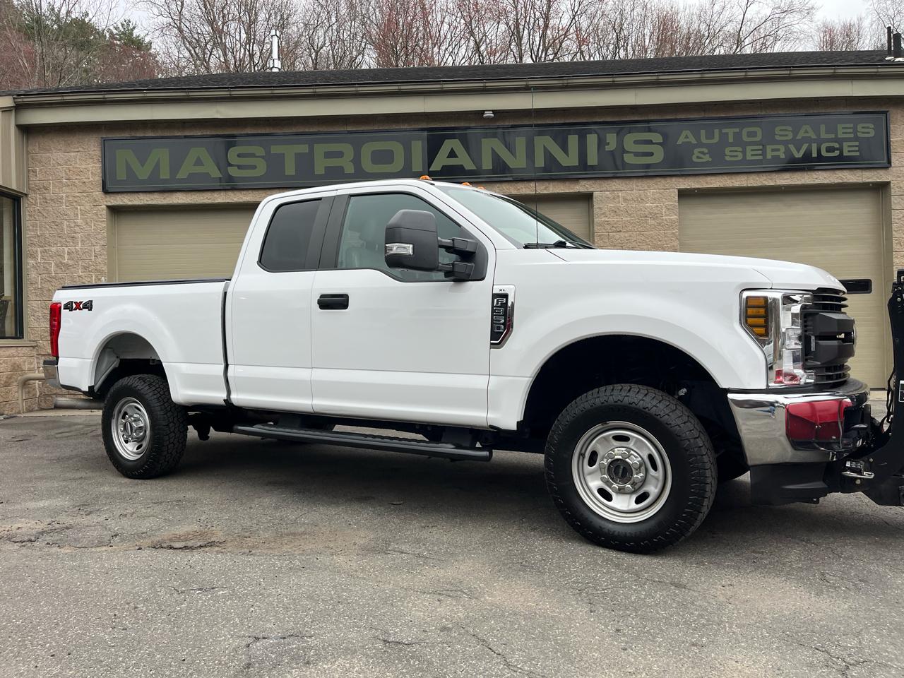 Ford F-350 SD XL SuperCab 4WD 2019